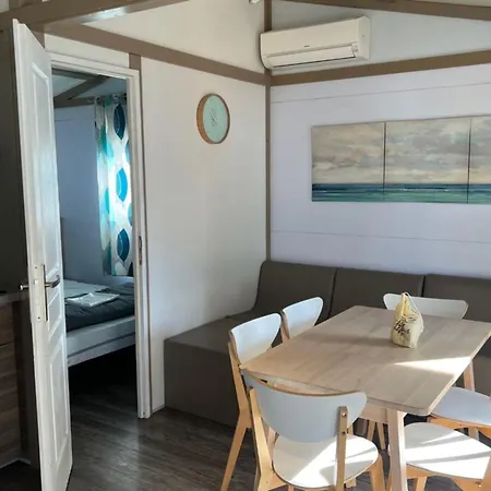 Spacieux 6 Pers. Avec Terrasse - Api-1-52-886 * La Seyne-sur-Mer