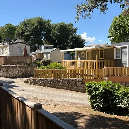 Campingplads Spacieux 6 Pers. Avec Terrasse - Api-1-52-886